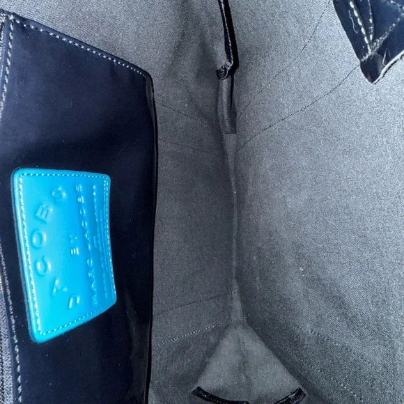 NWT MARC BY MARC JACOBS TOTE - Picture 3 of 4